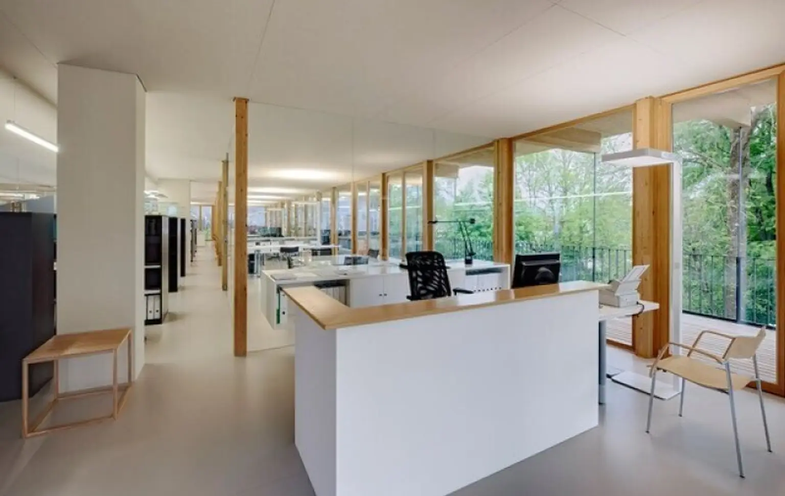 Das Traumbüro - komplette, oberste Etage, riesiger Balkon, tolle Architektur, Parkplätze