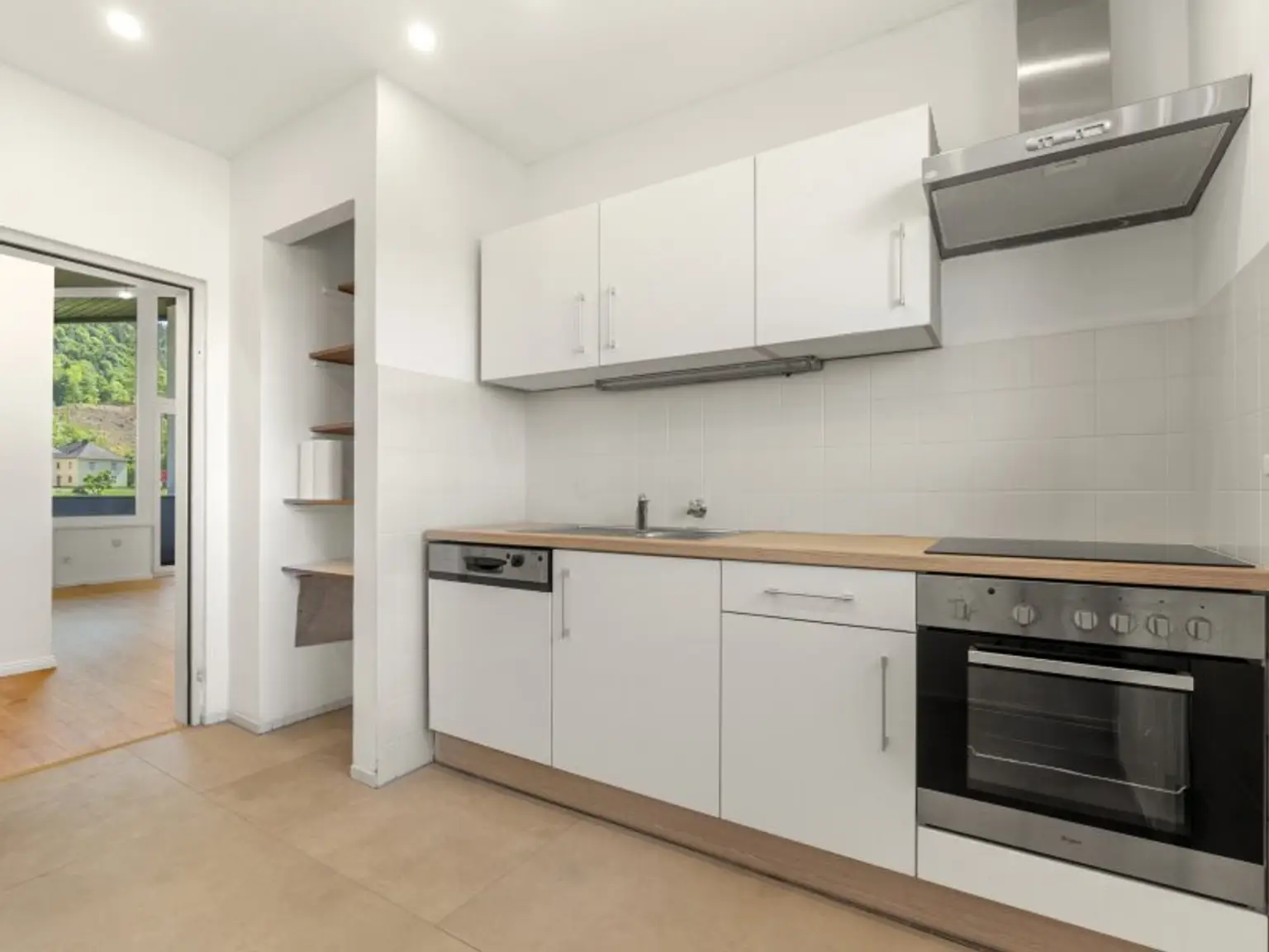 Kernsanierte, schöne, sowie sonnige und ruhige 3 Zi Wohnung 95,00m² mit Loggia in Maria Saal - Ratzendorf - Wohnen im Grünen!