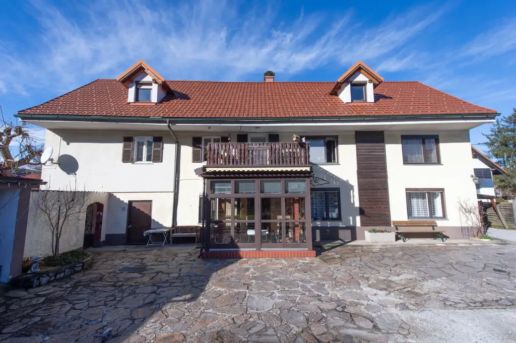 Großzügiges Einfamilienhaus mit viel Platz, hohem Potenzial und hoher Bebauungsdichte – Ideal für Familien oder Investoren