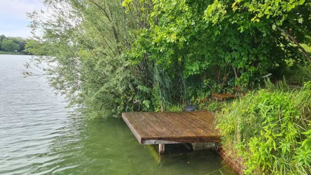 Besichtigungsmöglichkeit am Sonntag 3. August - Liebhaberobjekt: Freizeitgrundstück mit Wochenendhaus am Brandstätter See