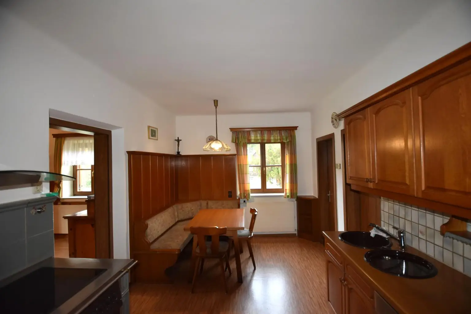 Gemütliches Einfamilienhaus mit großem Grundstück