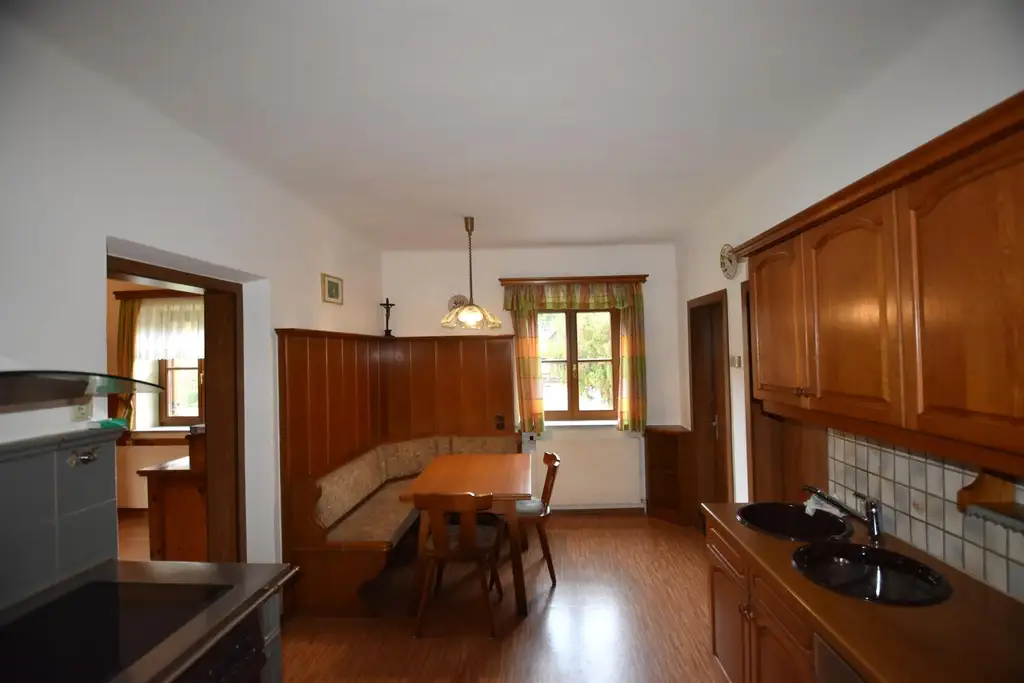 Gemütliches Einfamilienhaus mit großem Grundstück