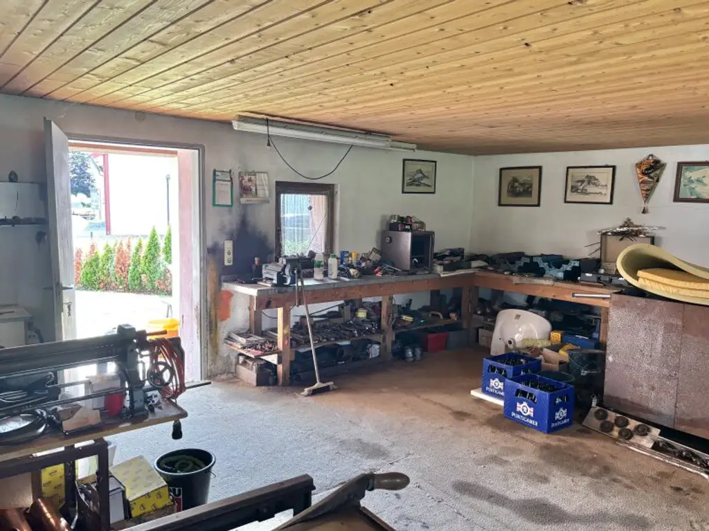 ** GARTENTAGE ** ren.bed. Landhaus mit bezauberndem Grundstück !! Ca. 7.200m 2 Wald inklusive !!