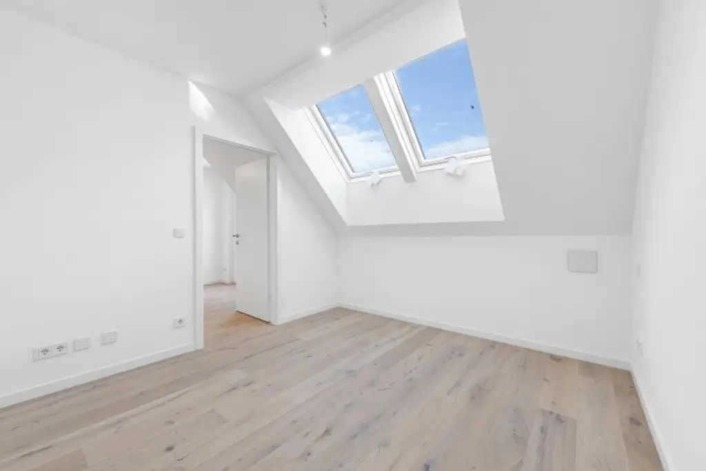 ERSTBEZUG! ENTZÜCKENDE SINGLE-WOHNUNG IM DACHGESCHOSS - JETZT SCHNELL SEIN