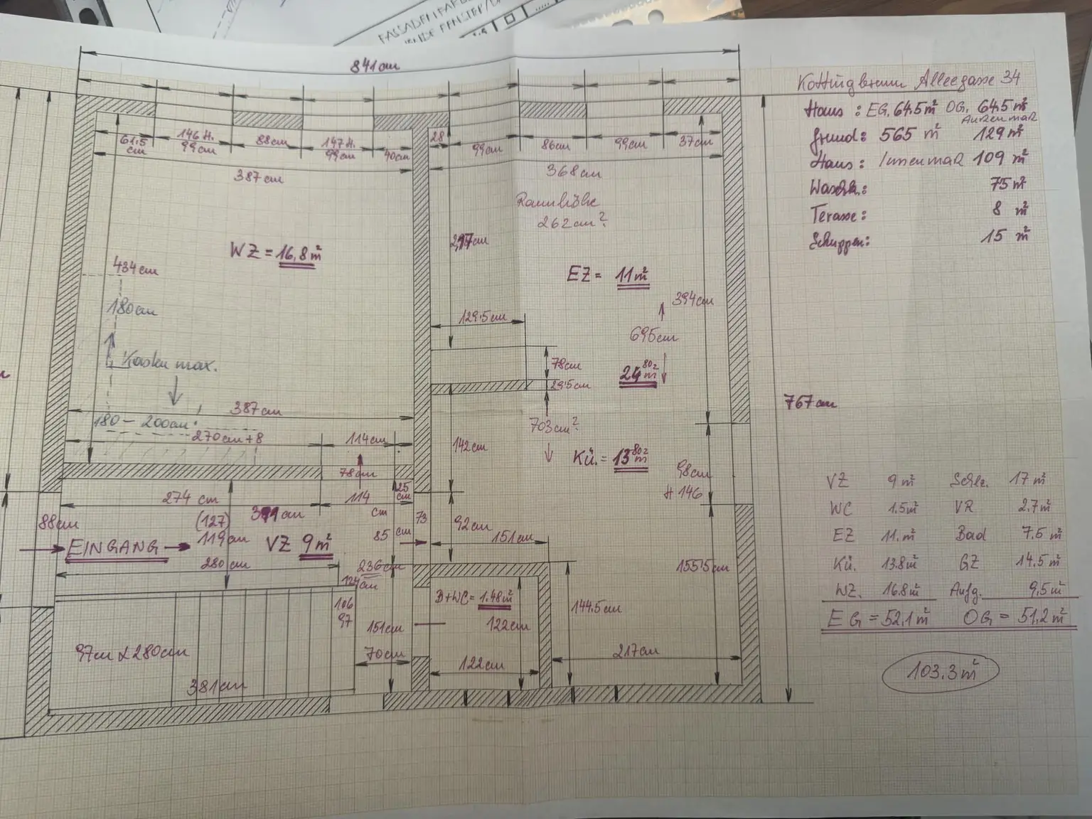 Renovierungsbedürftiges Einfamilienhaus mit idyllischem Garten in Sackgasse