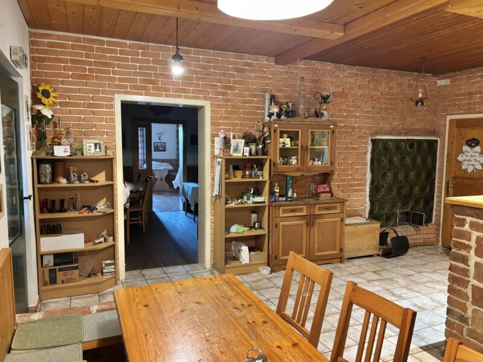 ** LEGENDE IN DER WEINIDYLLE ** D. Ehrensdorf !! Gepflegtes Haus mit ca. 245 m2 Nfl. in gediegener Ortsrandlage - Hauptwohnsitz möglich !!