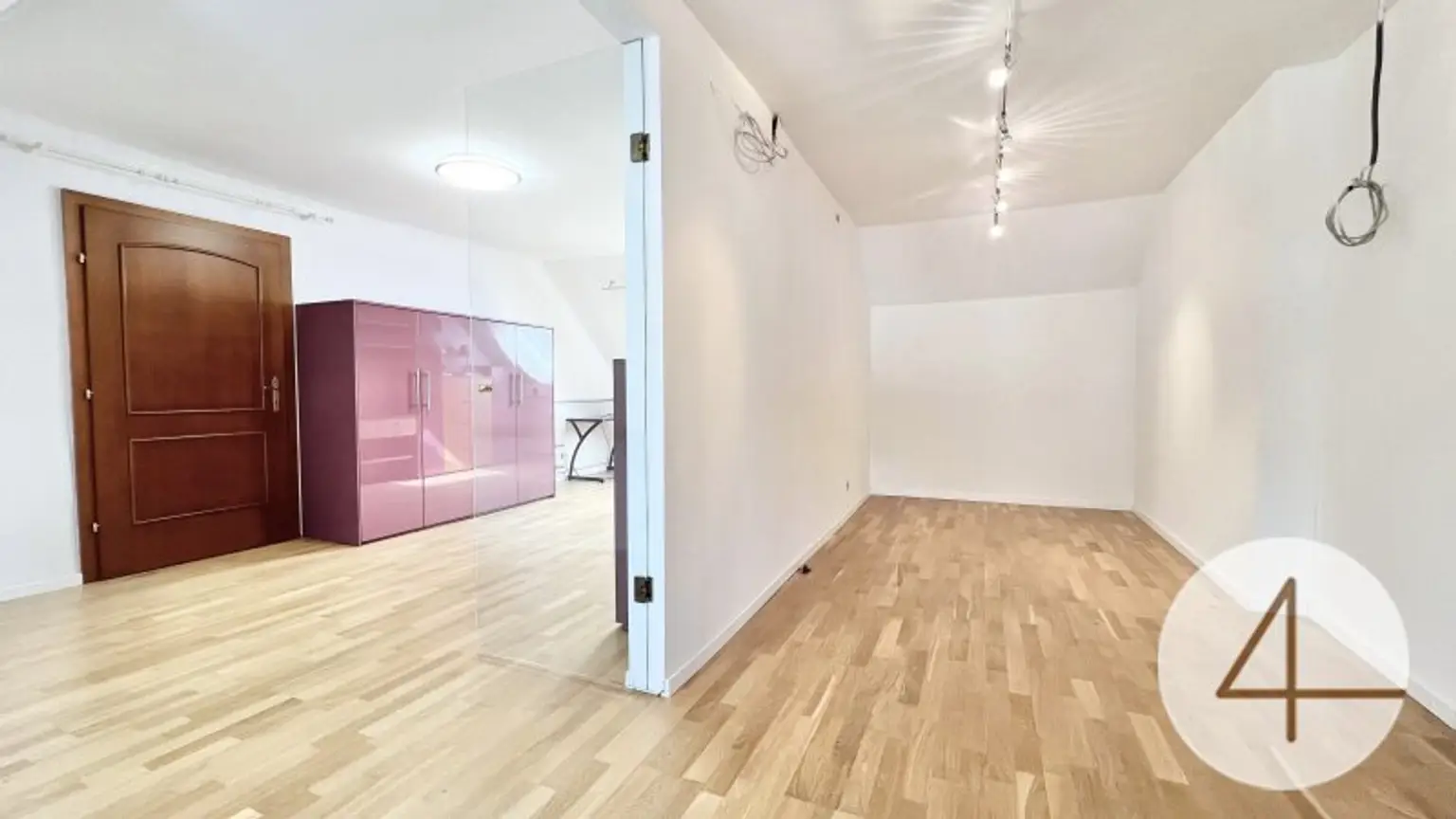 10 Minuten Fahrzeit nach Wien I Klimatisierte Villa mit Weitblick I Wellness, Fitnessraum & Kamin I Terrassen, Balkon & Garten I Hochwertige Ausstattung