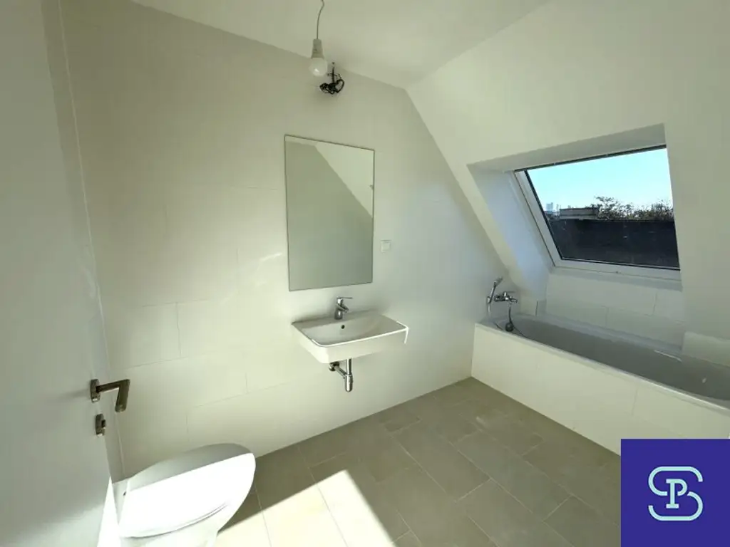 Provisionsfreier 104m² DG-Erstbezug mit Loggia und Einbauküche am Donaukanal - 1200 Wien