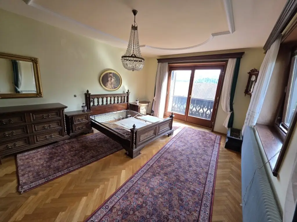 Ruhiges Zweifamilienhaus in kinderfreundlicher Lage!