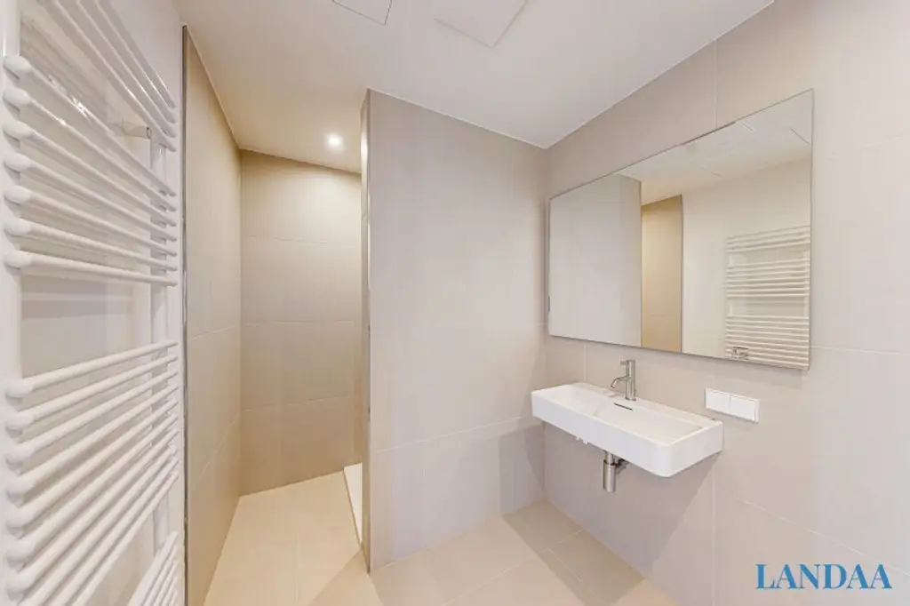 Exklusive 2-Zimmer-Wohnung mit Panorama-Blick & Concierge-Service