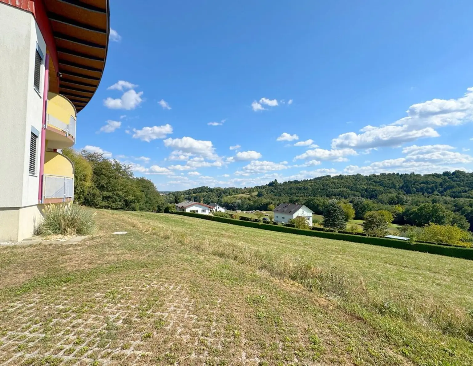 STEGERSBACH - Schönes, gepflegtes sowie sonniges Hotel mit vielfältige Nutzungsmöglichkeiten