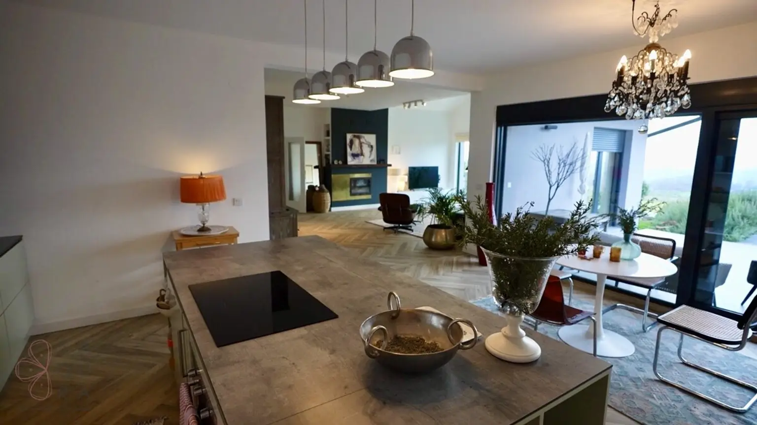 c27f8df9-2c16-4514-af9c-23ed5f171159