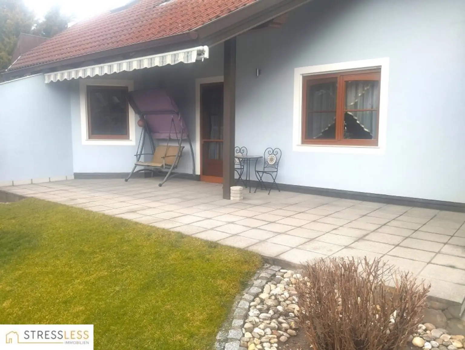 Großzügig geschnittenes Ein- / Zweifamilienhaus nur 3 Minuten vor der Wiener Stadtgrenze!