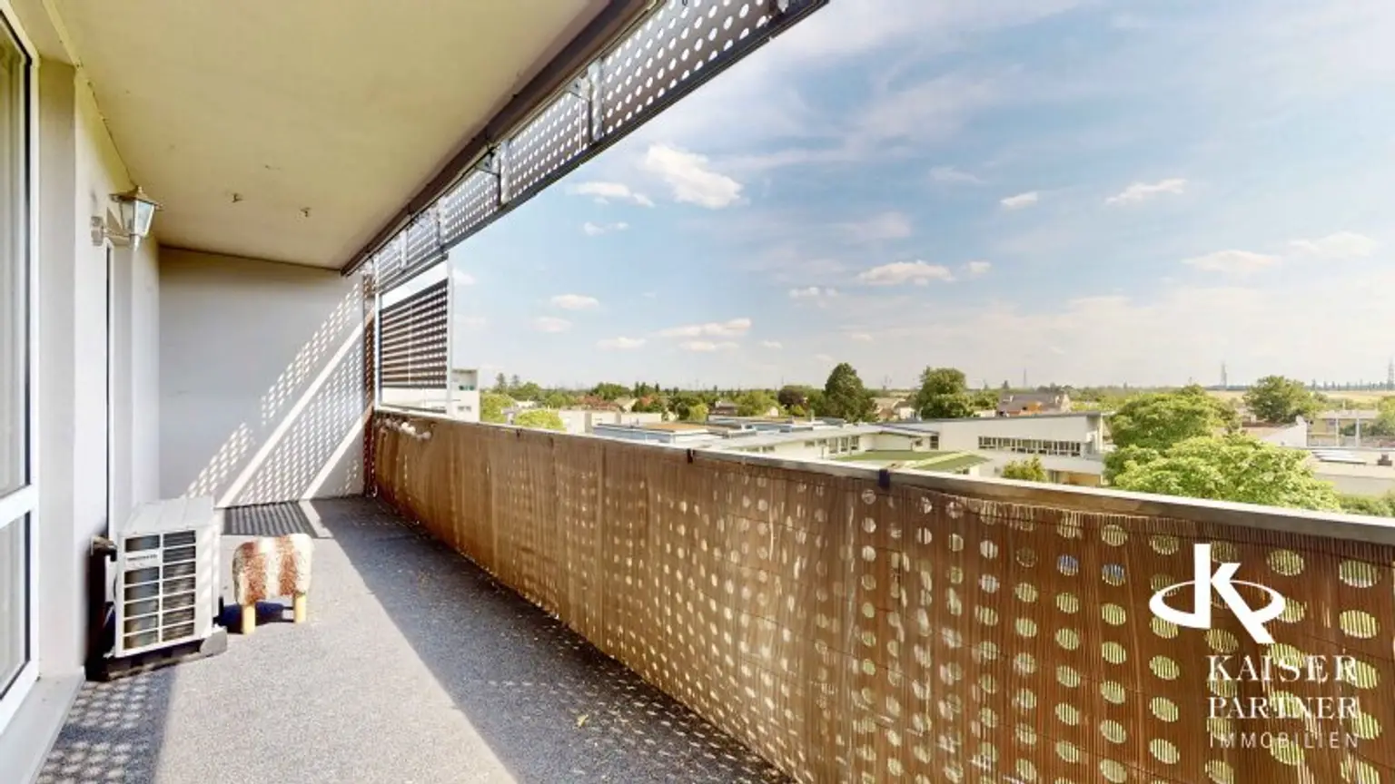 Urbaner Lebenstil in Oberlaa! Sensationeller Weitblick, moderne, offene 3-Zimmer-Wohnung mit großer 12,5m² Loggia!