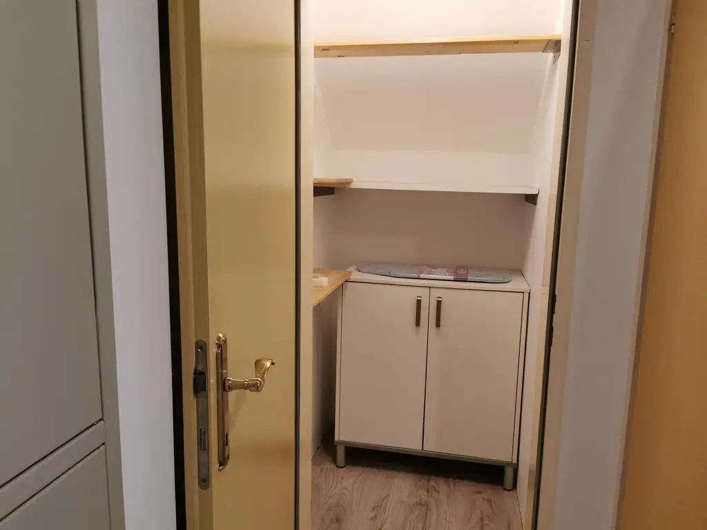Charmante 2-Zimmer-Wohnung mit Balkon im Grünen