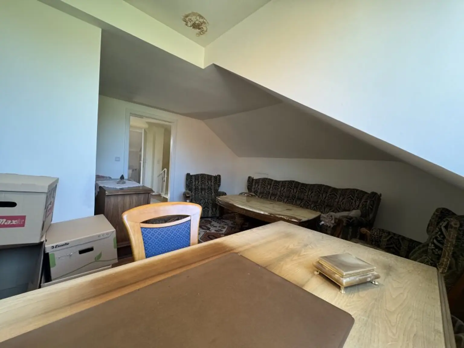 Kleines Einfamilienhaus mit Südterrasse und Garage