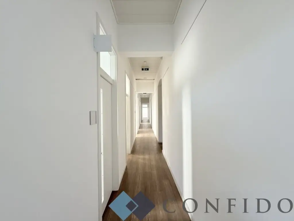 Dieses Büro ist ein Statement - Eine ganze Etage in prestigeträchtiger Lage beim Schottentor!