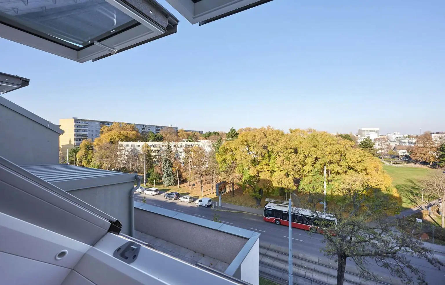 Ihr neues Zuhause: 4-Zimmer-Wohnung mit hofseitigerTerrasse 
nahe Donau - ERSTBEZUG!