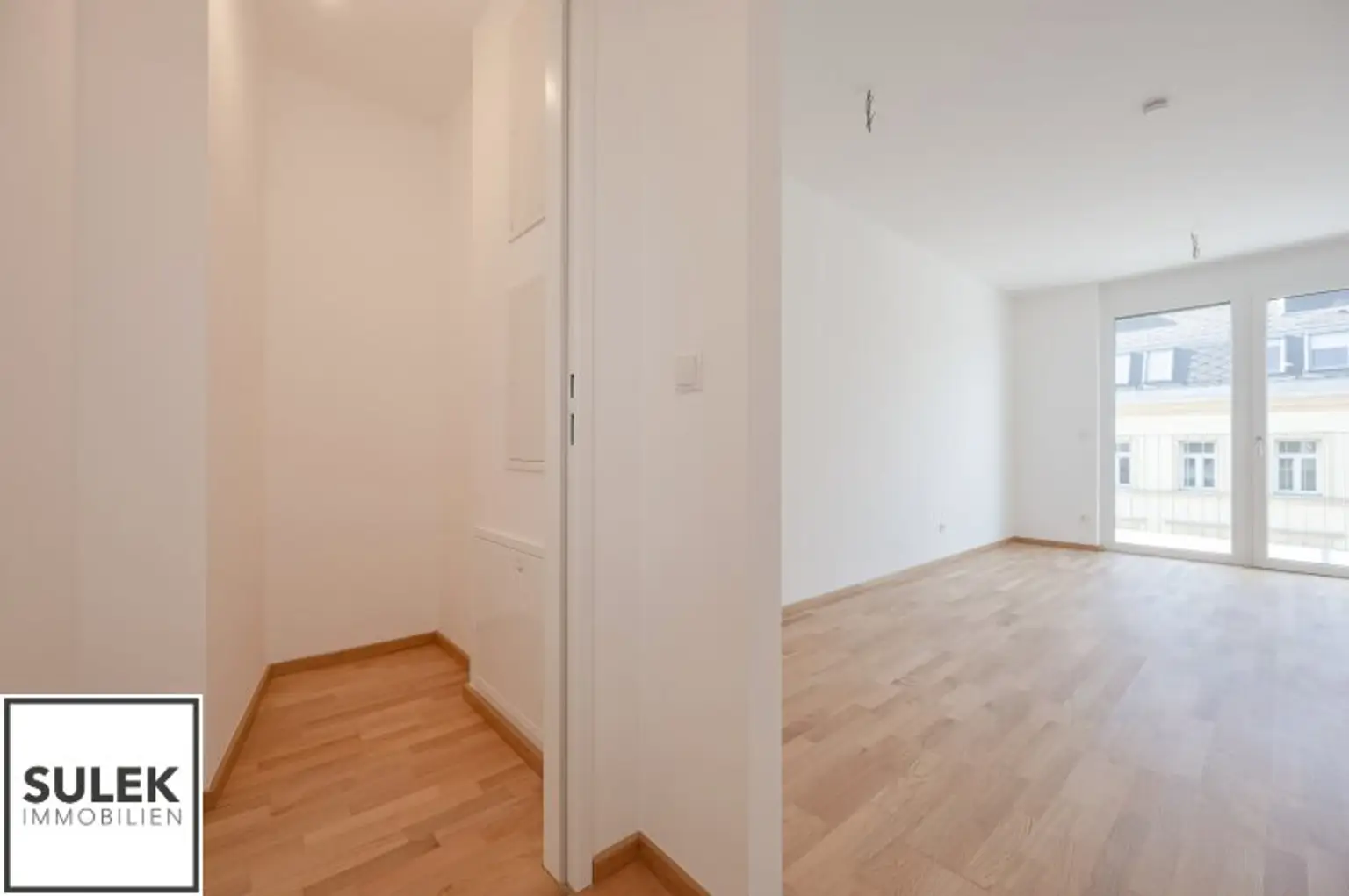 Erstbezug! Perfekt geschnittene 2 Zimmer Wohnung mit Balkon & top Anbindung (U4, U6, uvm.)