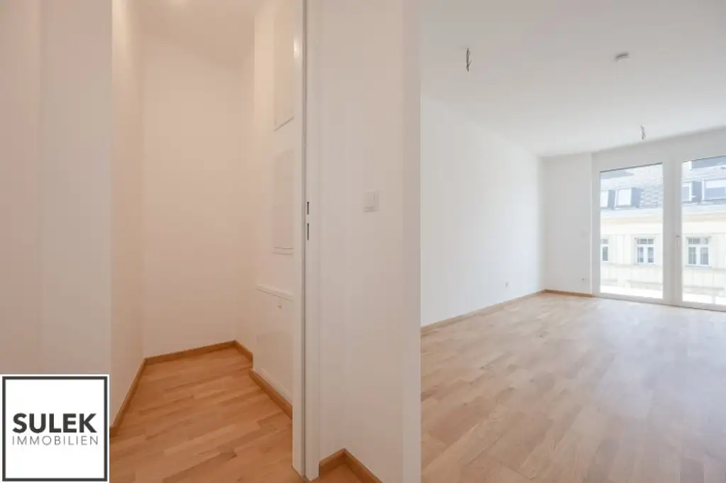 Erstbezug! Perfekt geschnittene 2 Zimmer Wohnung mit Balkon & top Anbindung (U4, U6, uvm.)