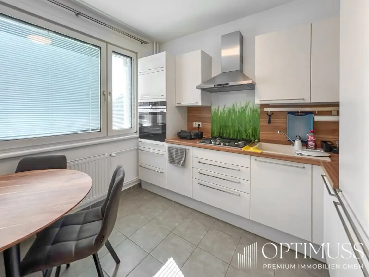 Lichtdurchflutete 2,5 Zimmer Wohnung in Topp Lage mit grosser Loggia und Grünblick auf Donaukanal!