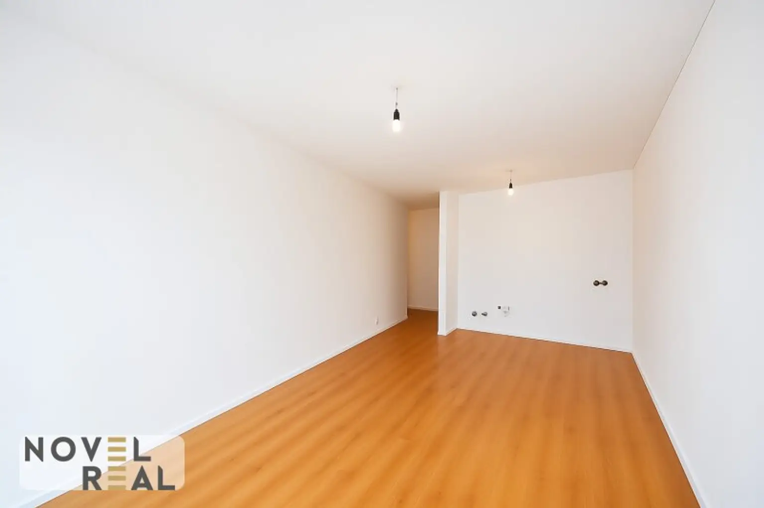 Dachgeschosswohnung mit Blick ins Grüne – ruhig und hell