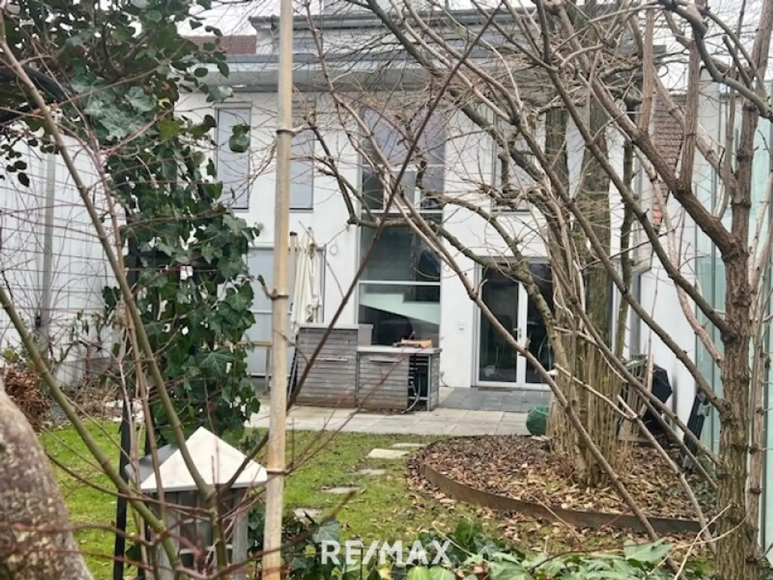 Nachbarhaus auch zu verkaufen!