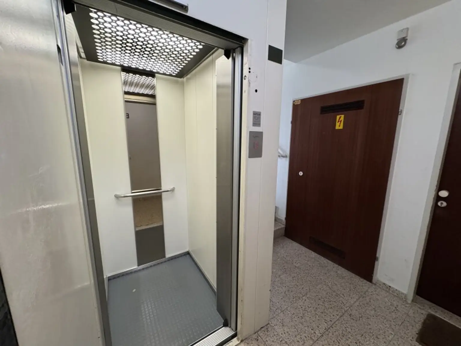 Traumhafte 2-Zimmer-Wohnung in 1140 Wien – Ihr Sanierungsprojekt zum Top-Preis!