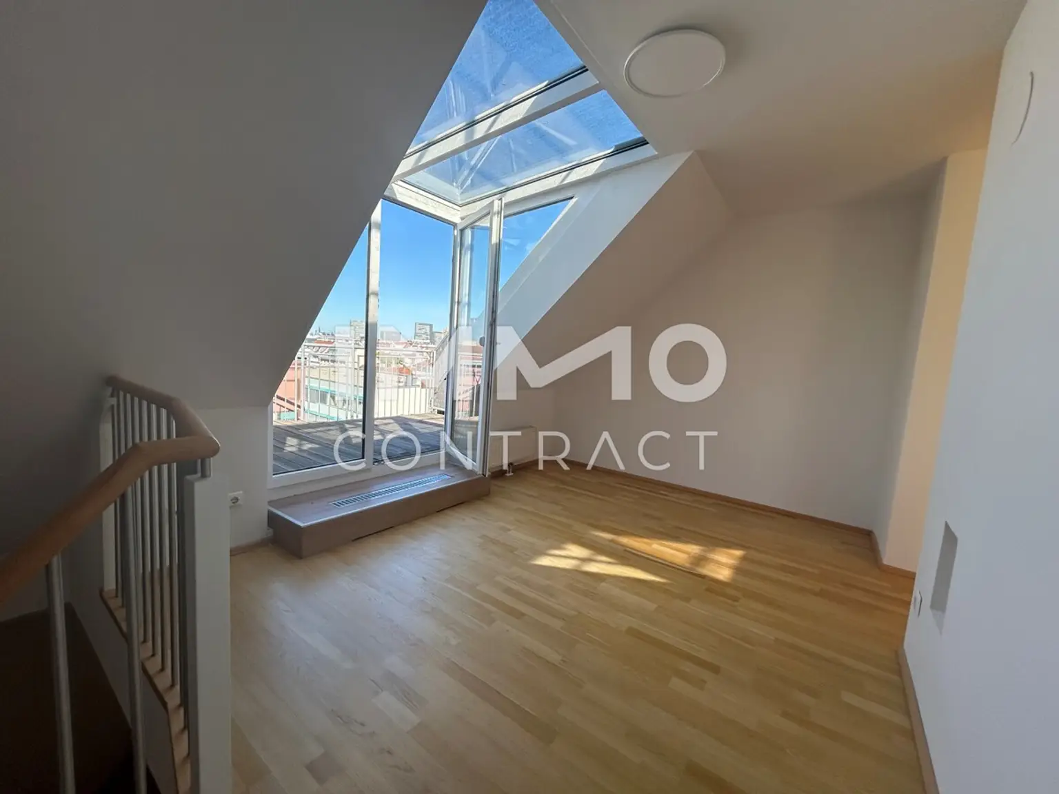 ERSTBEZUG -  4 Zimmer DG Wohnung mit Freifläche