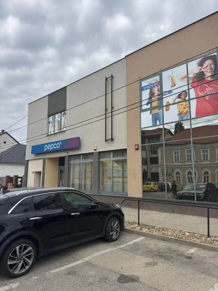 Renditestarkes Einkaufszentrum in Top-Innenstadtlage von Westungarn