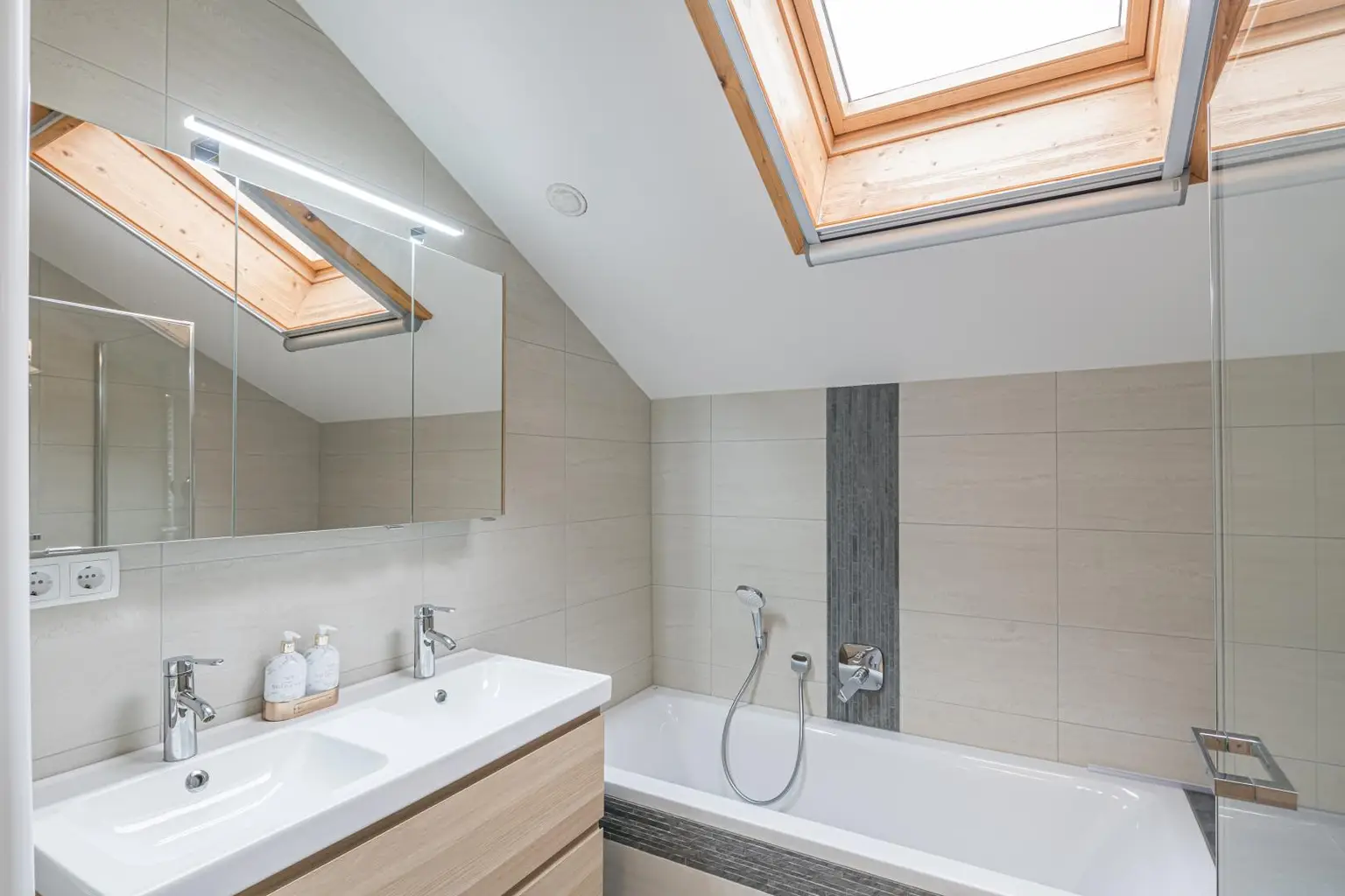 NEU! Perfekt für Familien - 4 Zimmer Wohnung mit toller Raumaufteilung in Schwaz