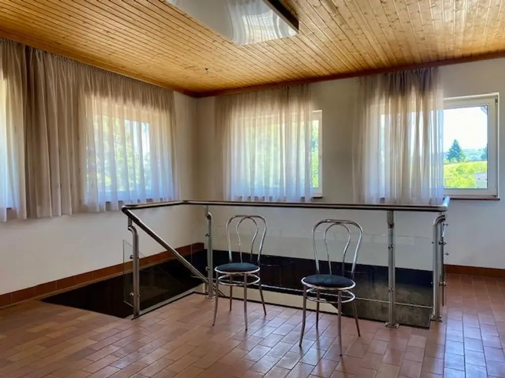 Bürogebäude mit Halle in Zentrumslage! Sofort verfügbar!