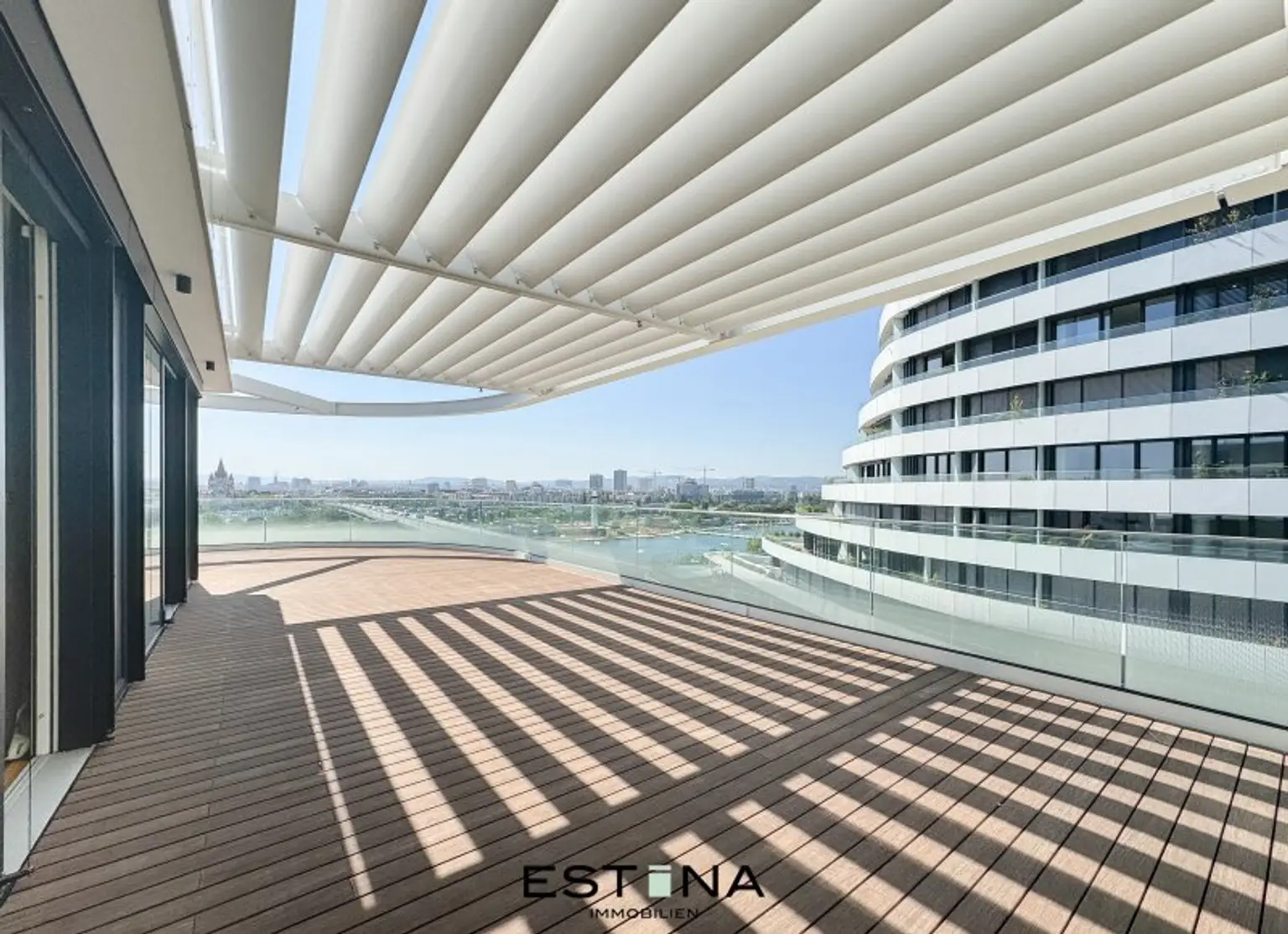 Familientraum mit Blick über Wien - Neubauwohnung Nähe "UNO City"