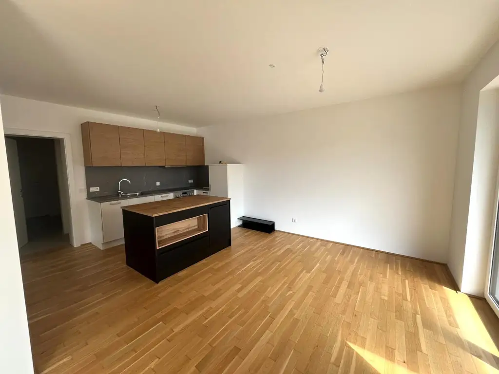 Helle 3-Zimmer-Wohnung mit Küche und Balkon!