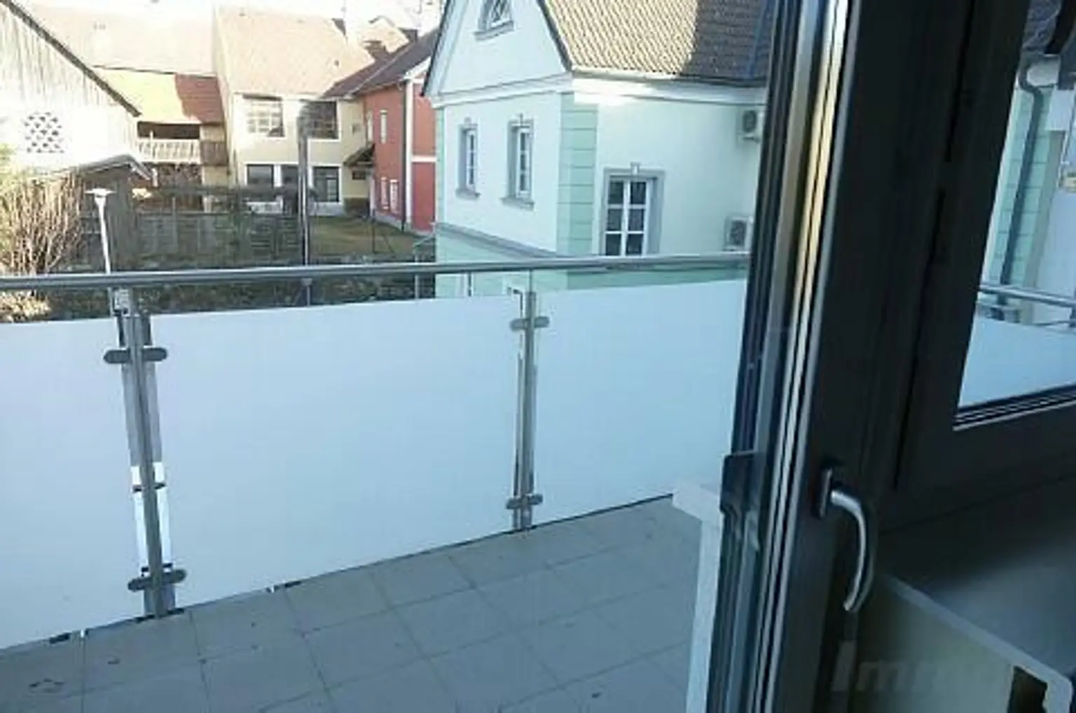 Provisionsfrei: möblierte 2-Zimmer-Neubauwohnung mit großem Balkon und Autostellplatz - zentral in Semriach