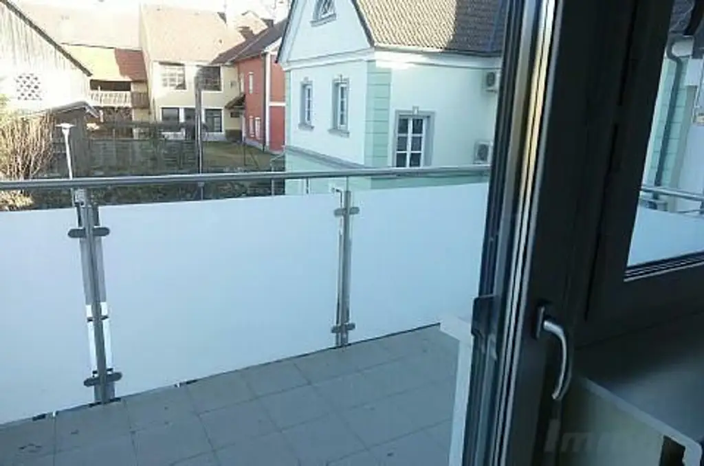 Provisionsfrei: möblierte 2-Zimmer-Neubauwohnung mit großem Balkon und Autostellplatz - zentral in Semriach