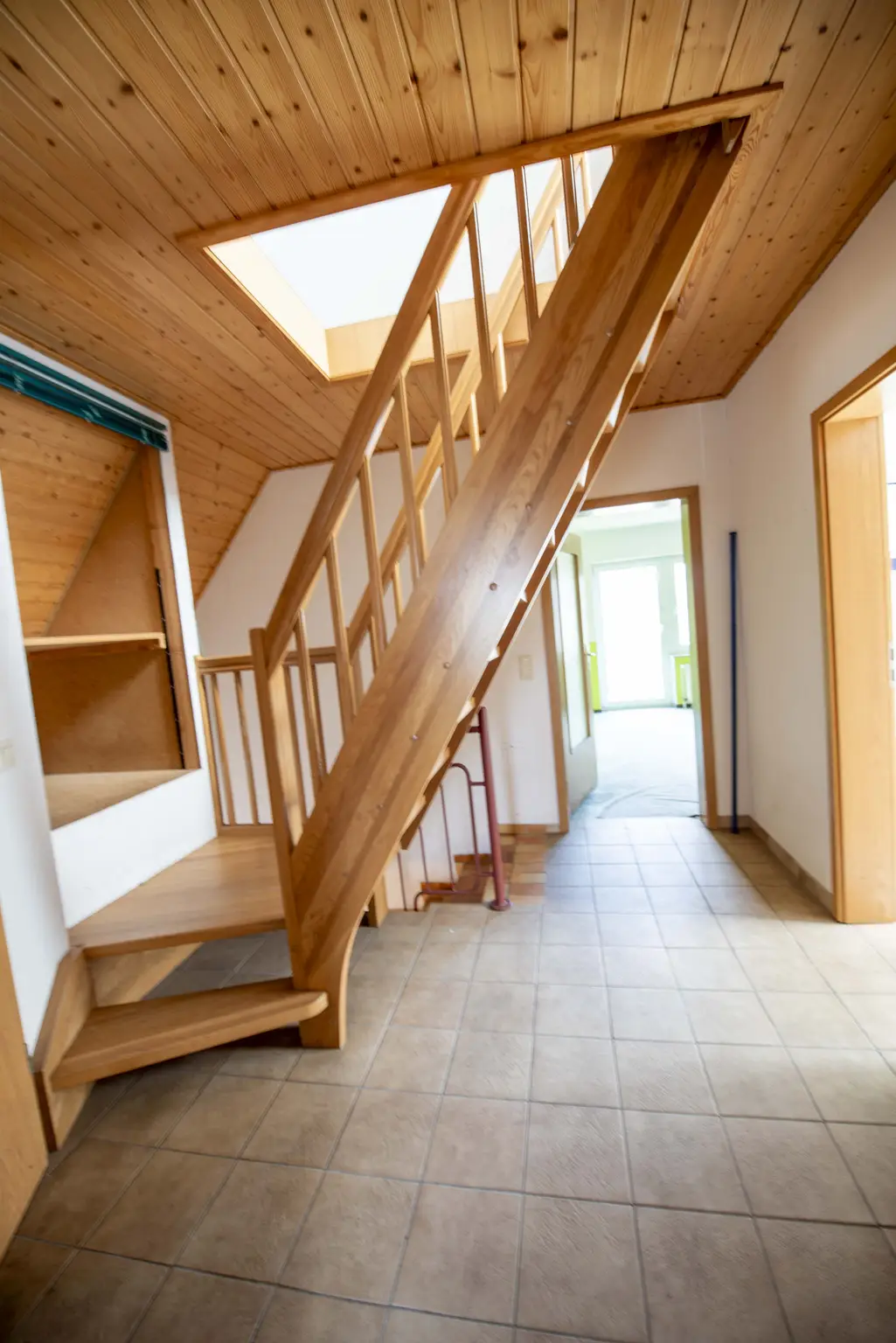 Aufgang vom OG zum Spitzboden