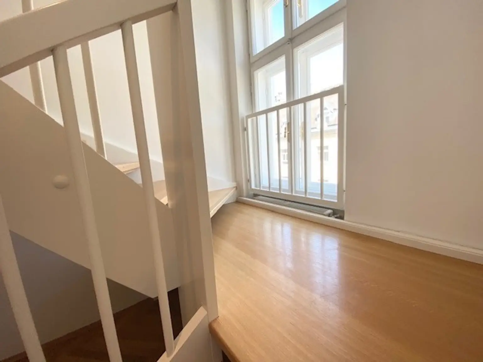 Bild8 | ++ NEU ++ MAISONETTE - VIER Zimmer mit TERRASSE - Altbau | Prima Service Immobilien