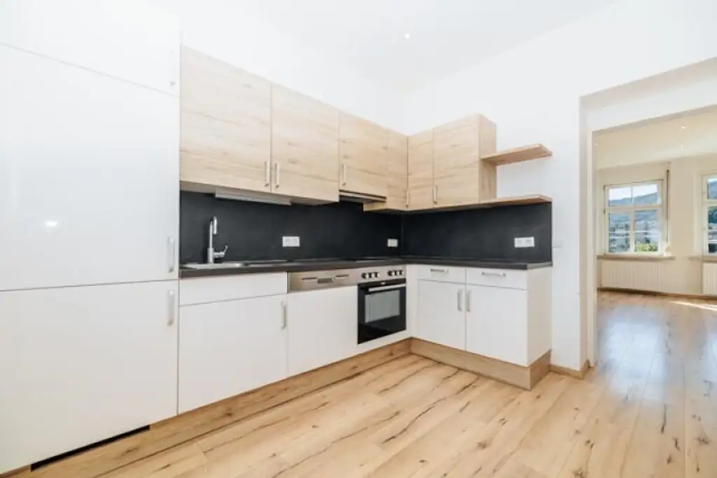 AB SOFORT BEZIEHBAR I BAHNHOFNAHE LAGE I BALKON I WG-GEEIGNET I KOMPLETT SANIERT I 3. OG MIT LIFT I HAUSTIERFREUNDLICH I HELL & FREUNDLICH I MODERNES BADEZIMMER MIT EBENERDIGE DUSCHE I PROJEKT WOHNEN I
