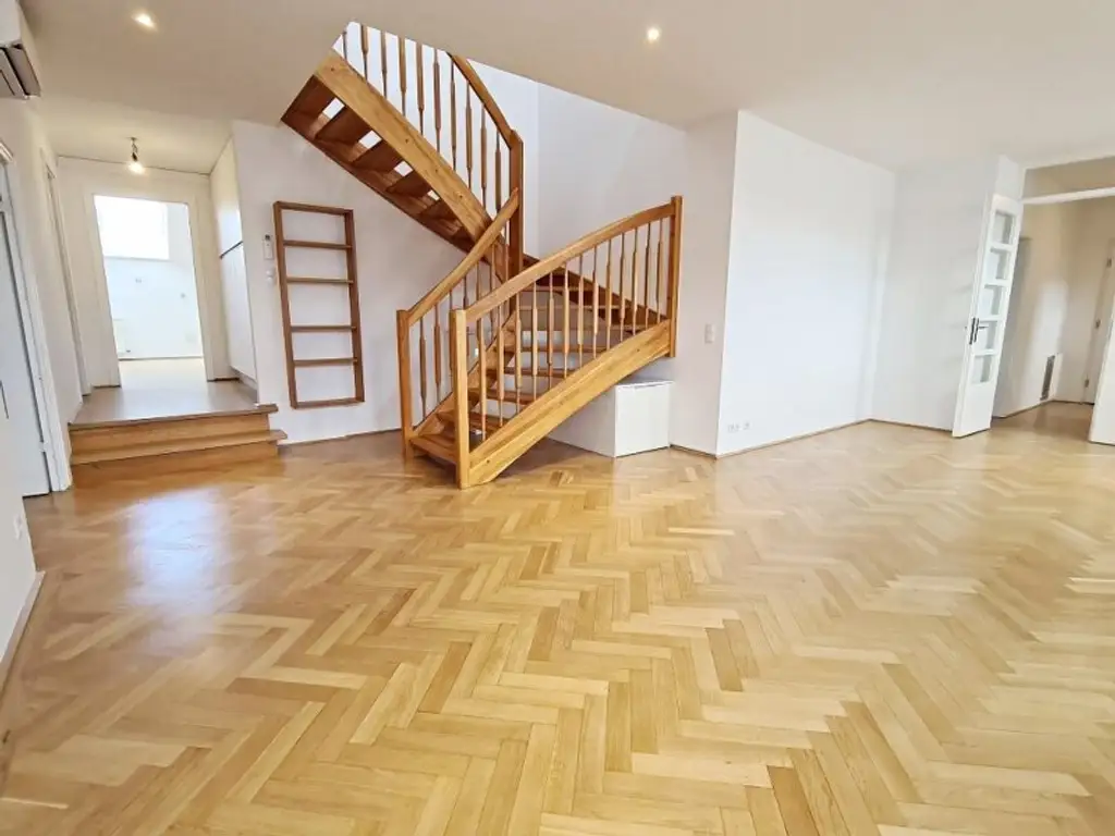 ZELINKAGASSE, DACHGESCHOSS, klimatisierte 157 m2 Maisonette mit 18 m2 Terrasse, 4 Zimmer, Küche, Wintergarten, 2 Bäder, Börse-Nähe