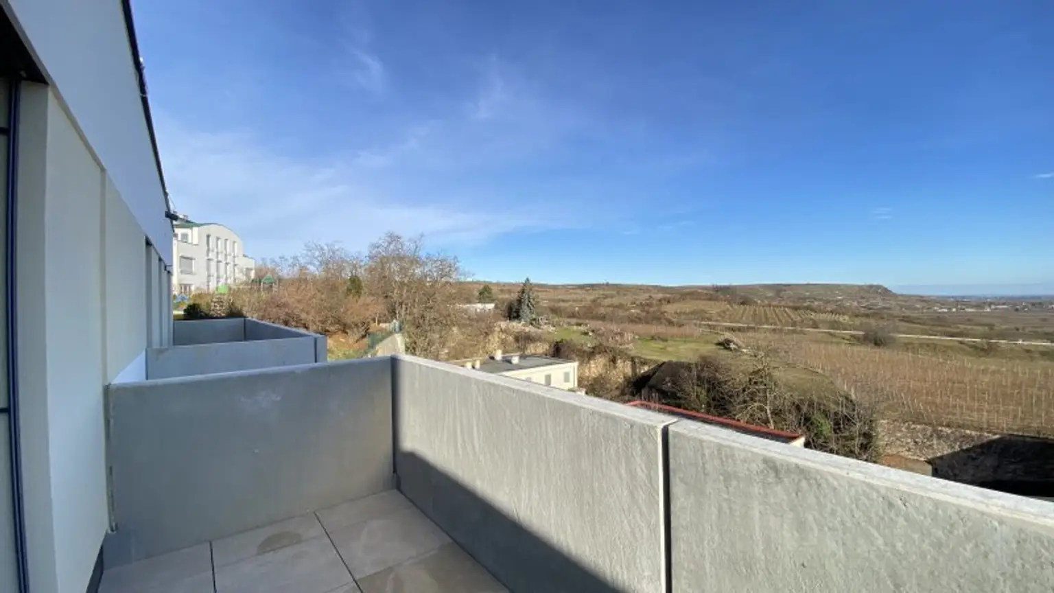 Neubau Erstbezug Moderne Zwei Zimmer Wohnung mit fabelhafter Aussicht