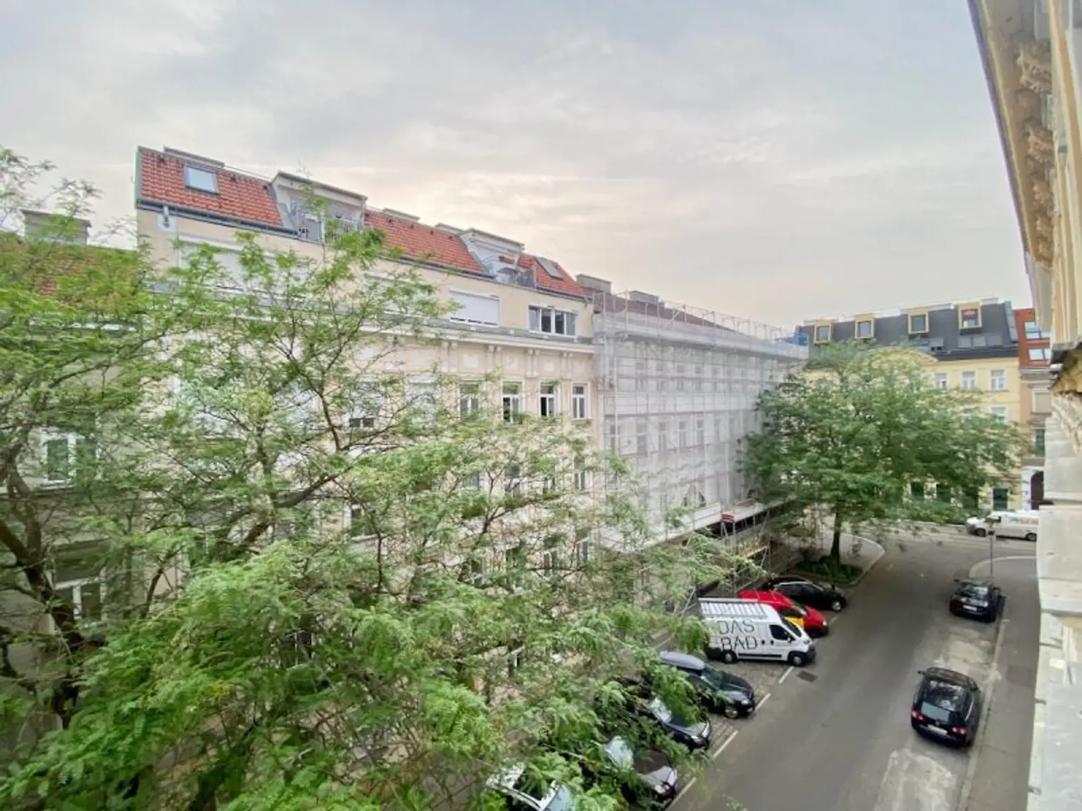 ALTBAU zu SANIEREN, SONNIG und RUHIG NÄHE U3 !