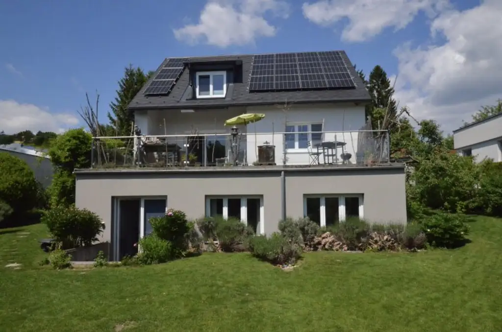 Einfamilienhaus mit Fernblick in Neulichtenberg
