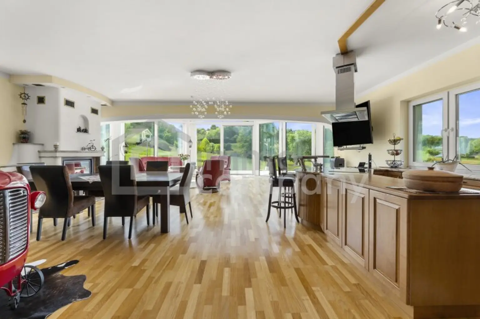 Modernes Wohnparadies in Alleinlage mit Gästehaus, Halle, Weinkeller & mehr – ca. 62.000 m² Grundstück - davon ca. 10.000 m² Bauland!!