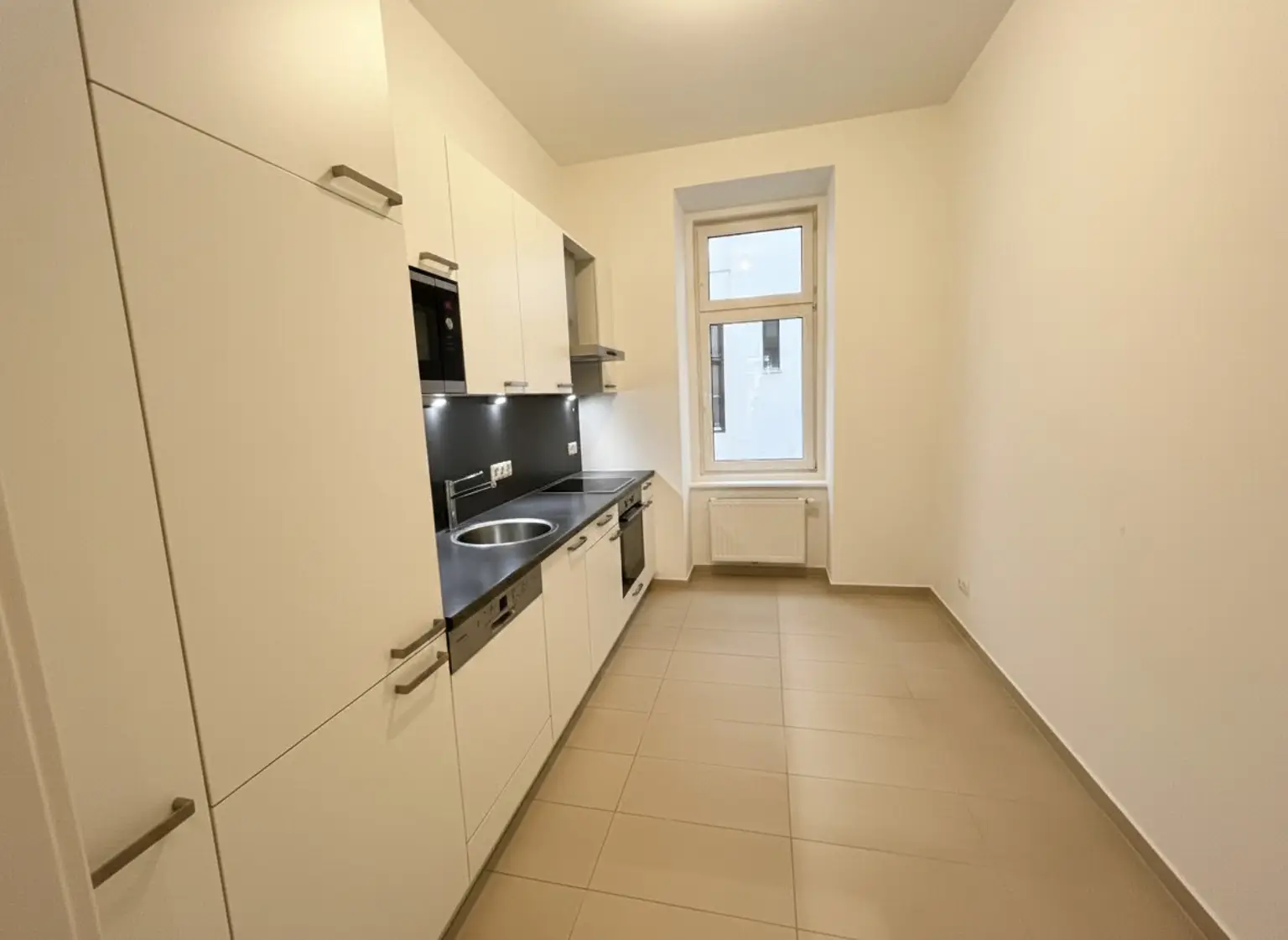 UNBEFRISTET: Ansprechende 3-Zimmer-Altbauwohnung nahe Belvedere