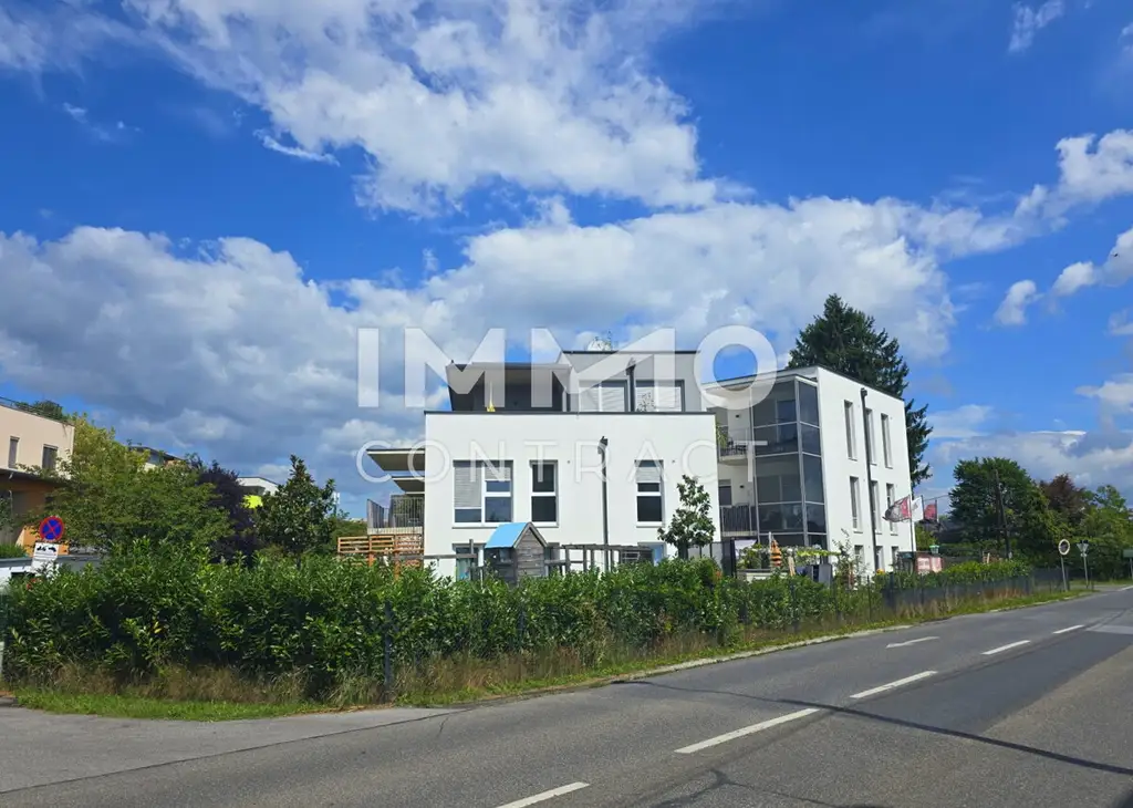 Neuwertige 3 Zimmer Wohnung mit Balkon in zentraler Lage - Harter Straße 86 - Top 08