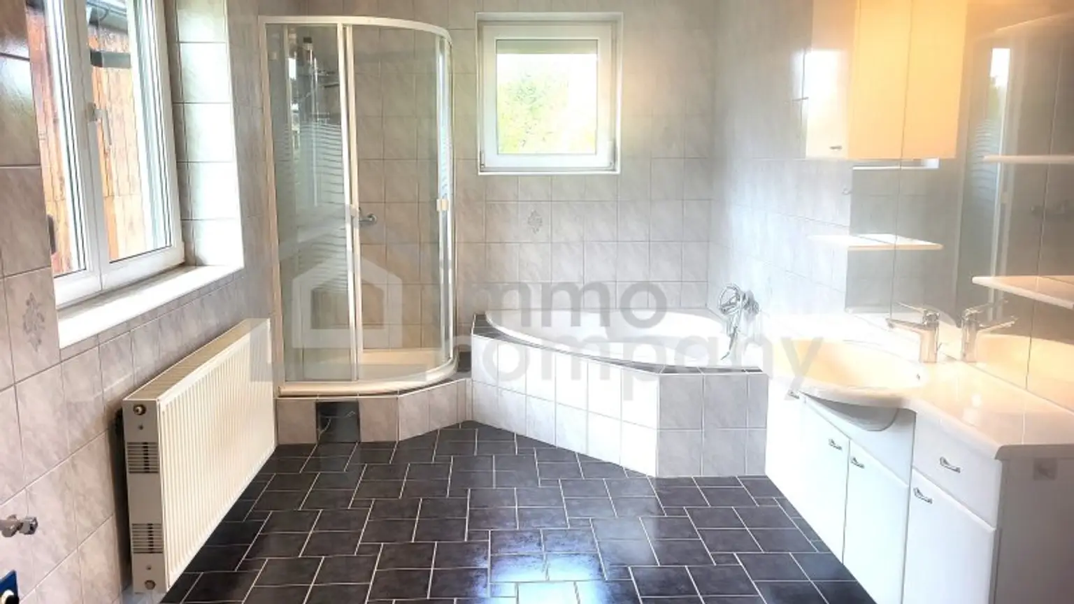 Provisionsfrei! Charmantes Zuhause mit Potenzial und Panoramablick bis zur Riegersburg