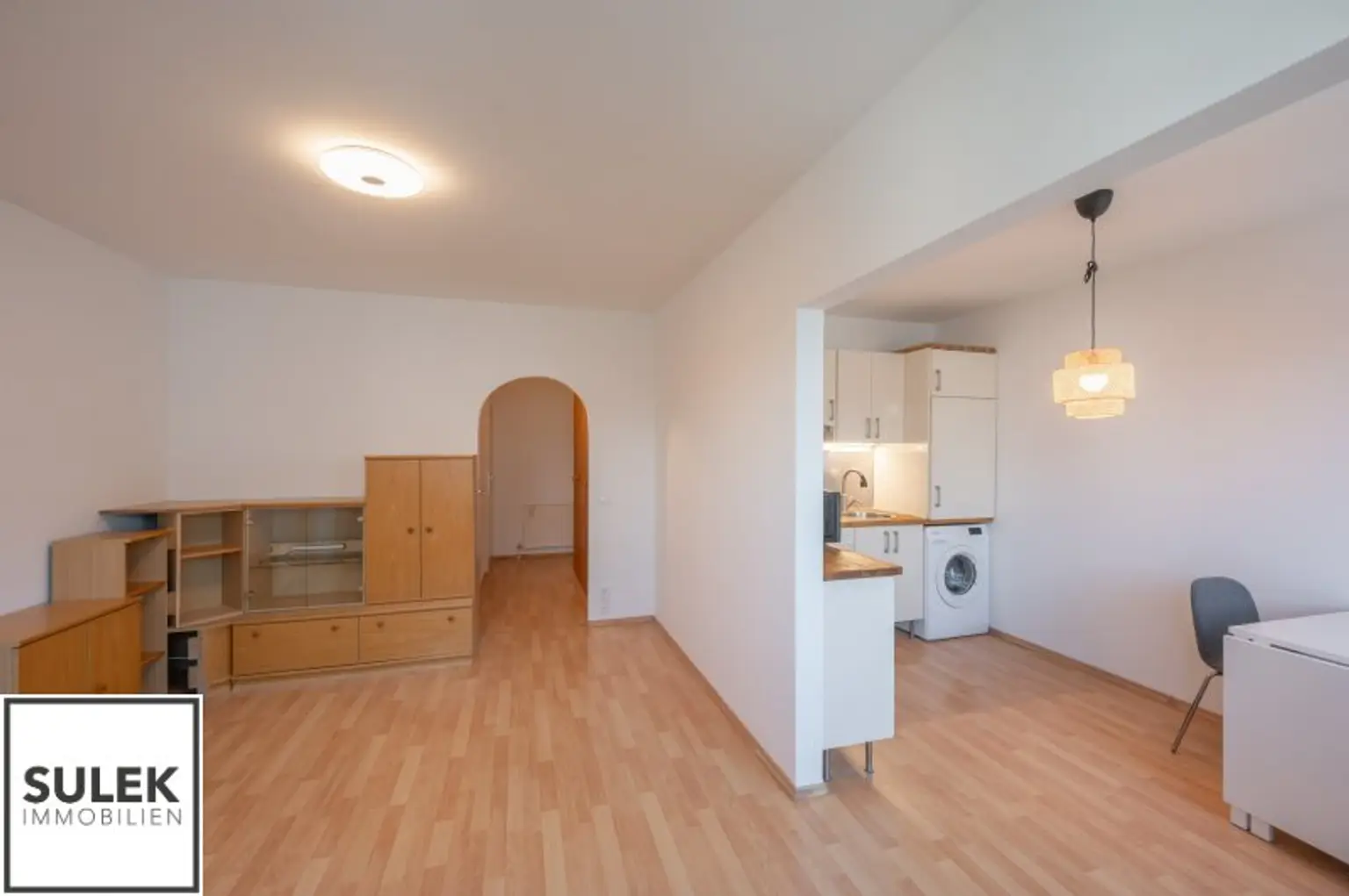 Single Hit Wohnung mit praktischem Grundriss direkt an der U1 - ab 1.11.25!
