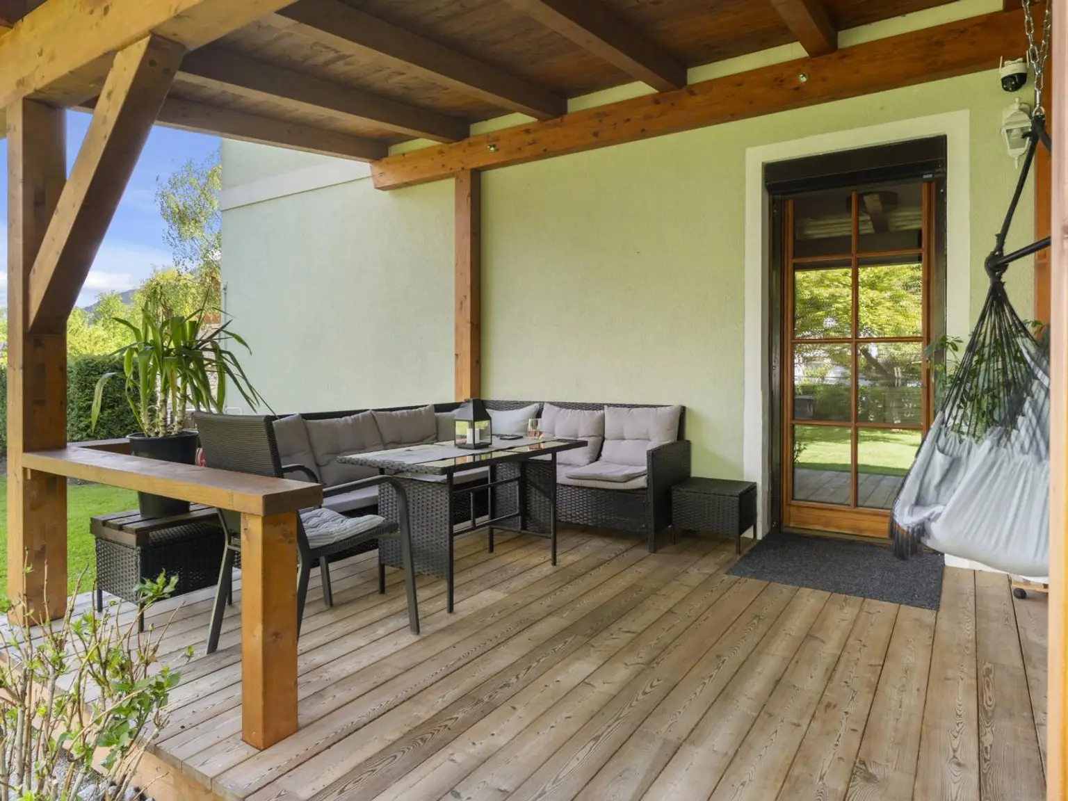 Überdachte Terrasse