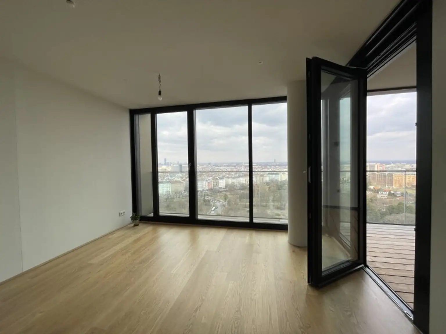 UNBEFRISTETE 2-Zimmer Neubauwohnung mit Loggia und vielen Extras im Haus!